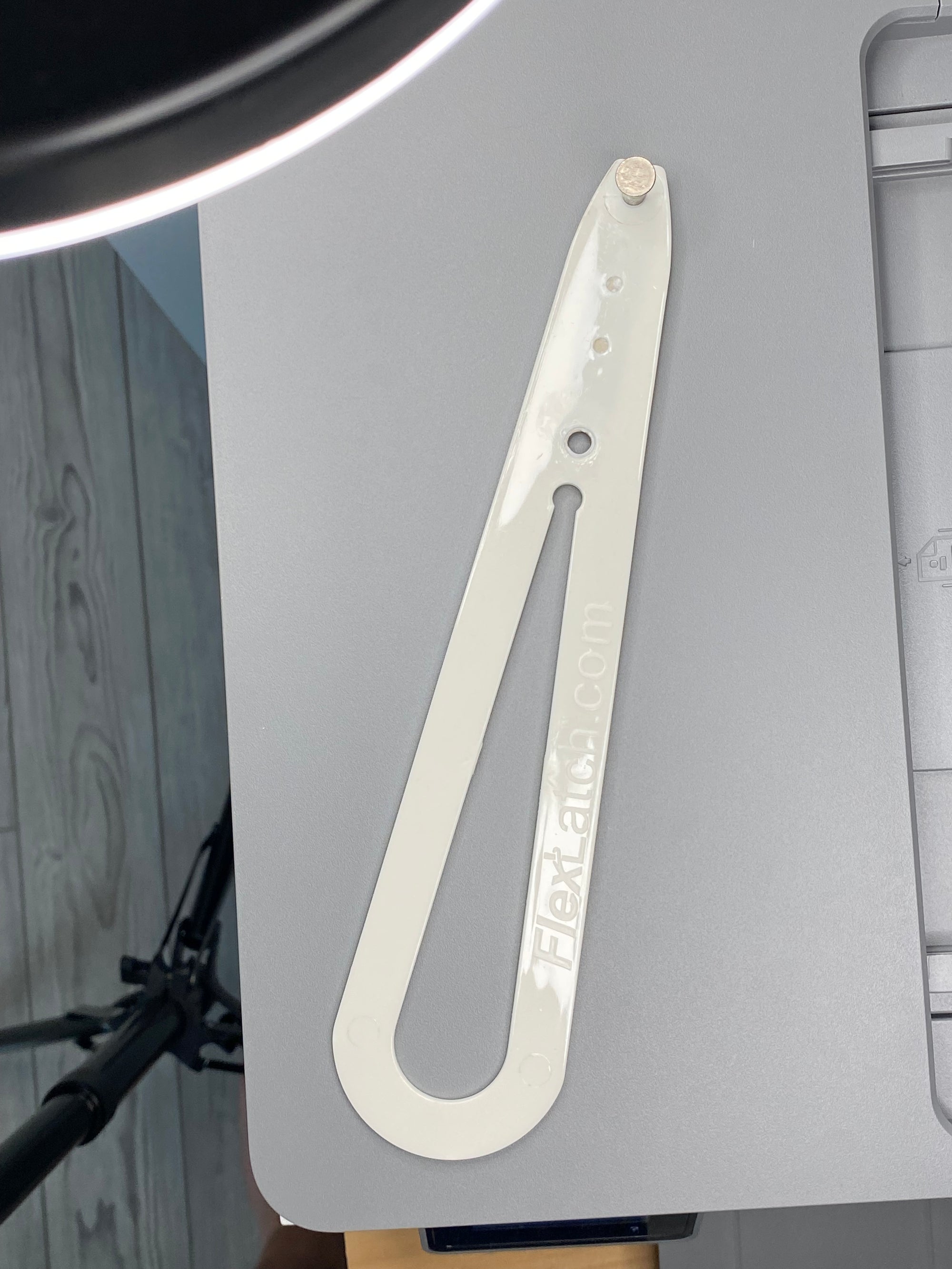 Bright White FlexLatch™ Cat Door Holder