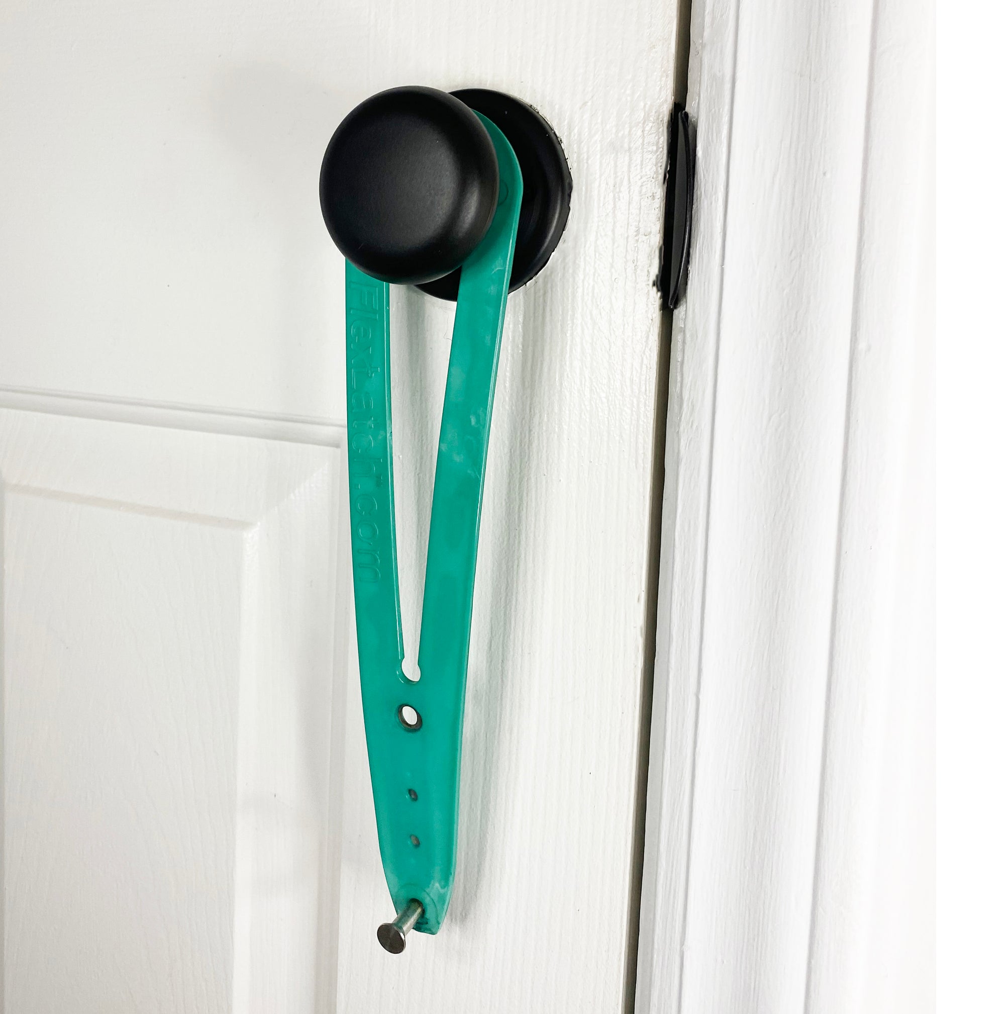 FlexLatch™ Cat Door Holder